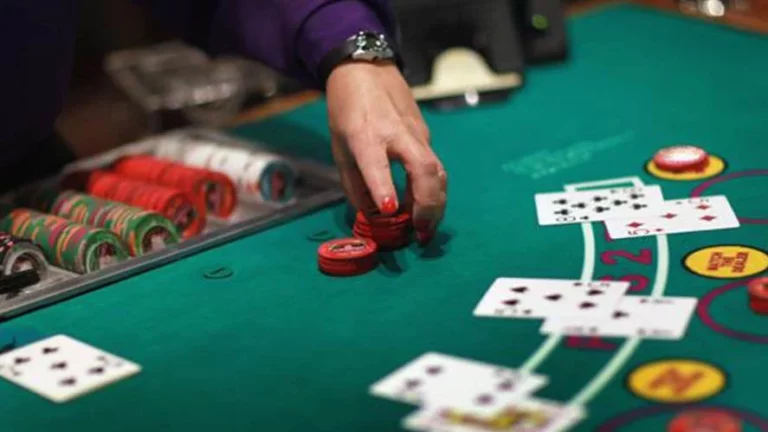 Does online Blackjack have the same odds